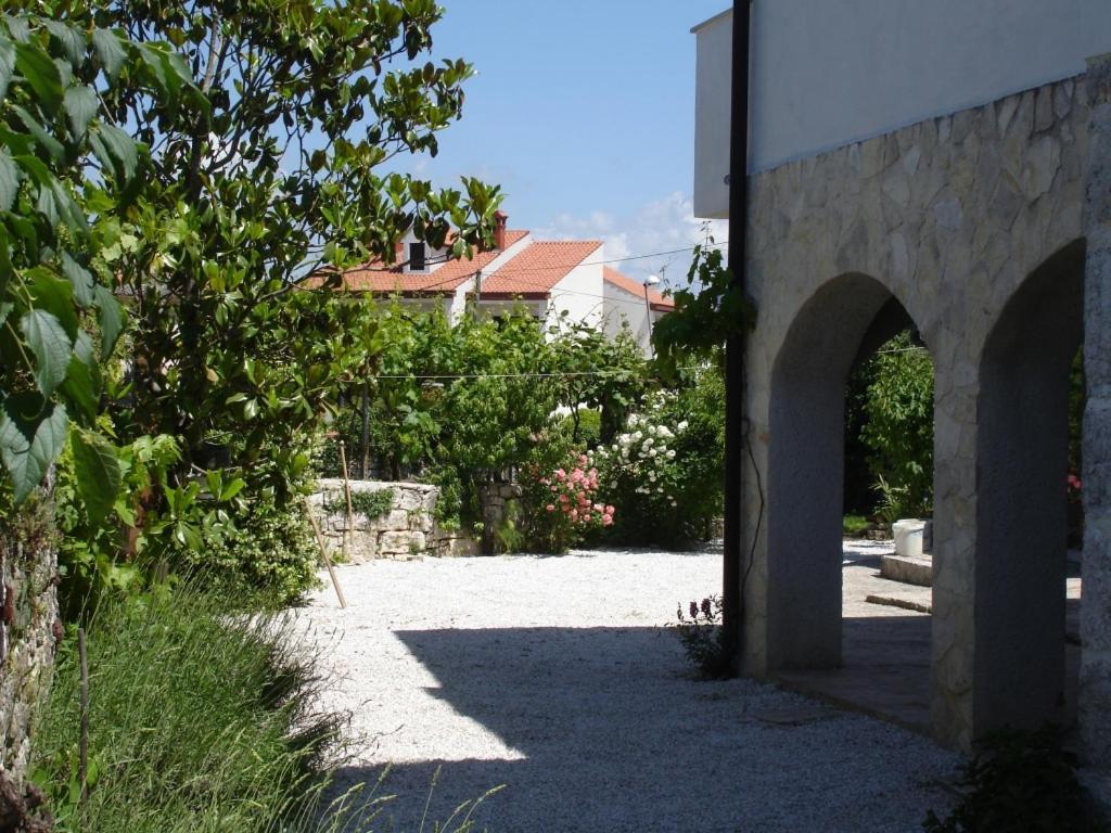 Holiday Apartment In Funtana With Balcony, Air Conditioning, Wifi, Washing Machine 4982-1 Exterior foto